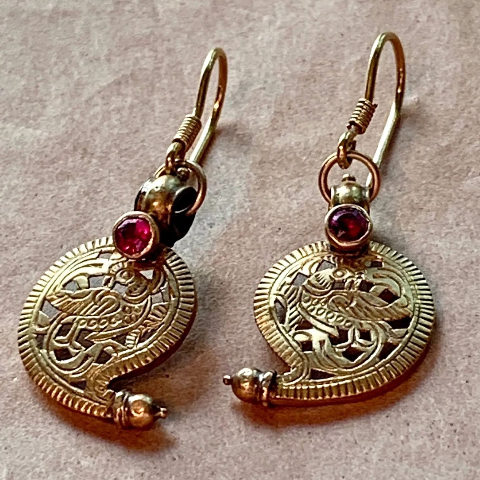 18 Karat Gold Paisley Earrings