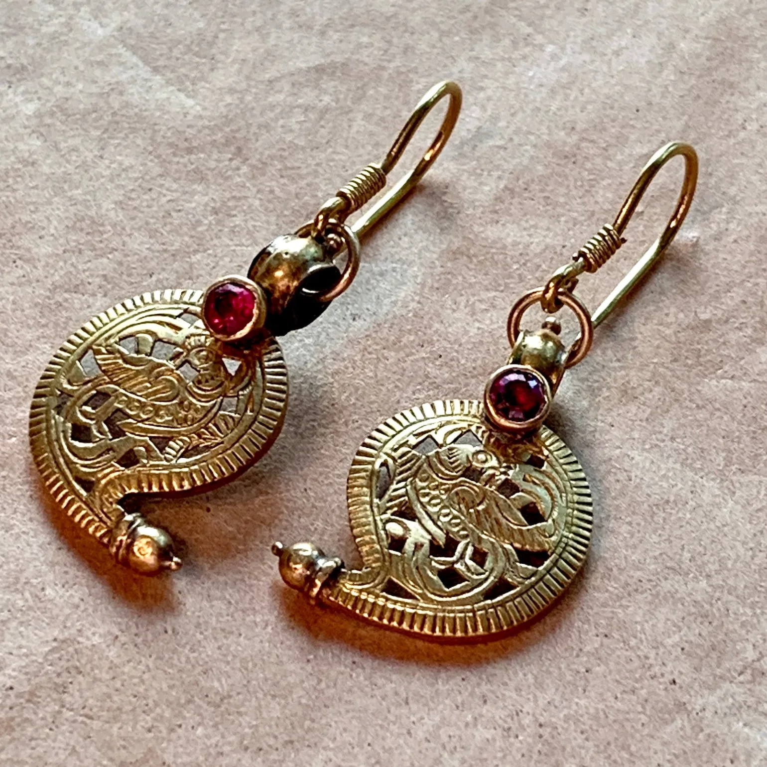 18 Karat Gold Paisley Earrings