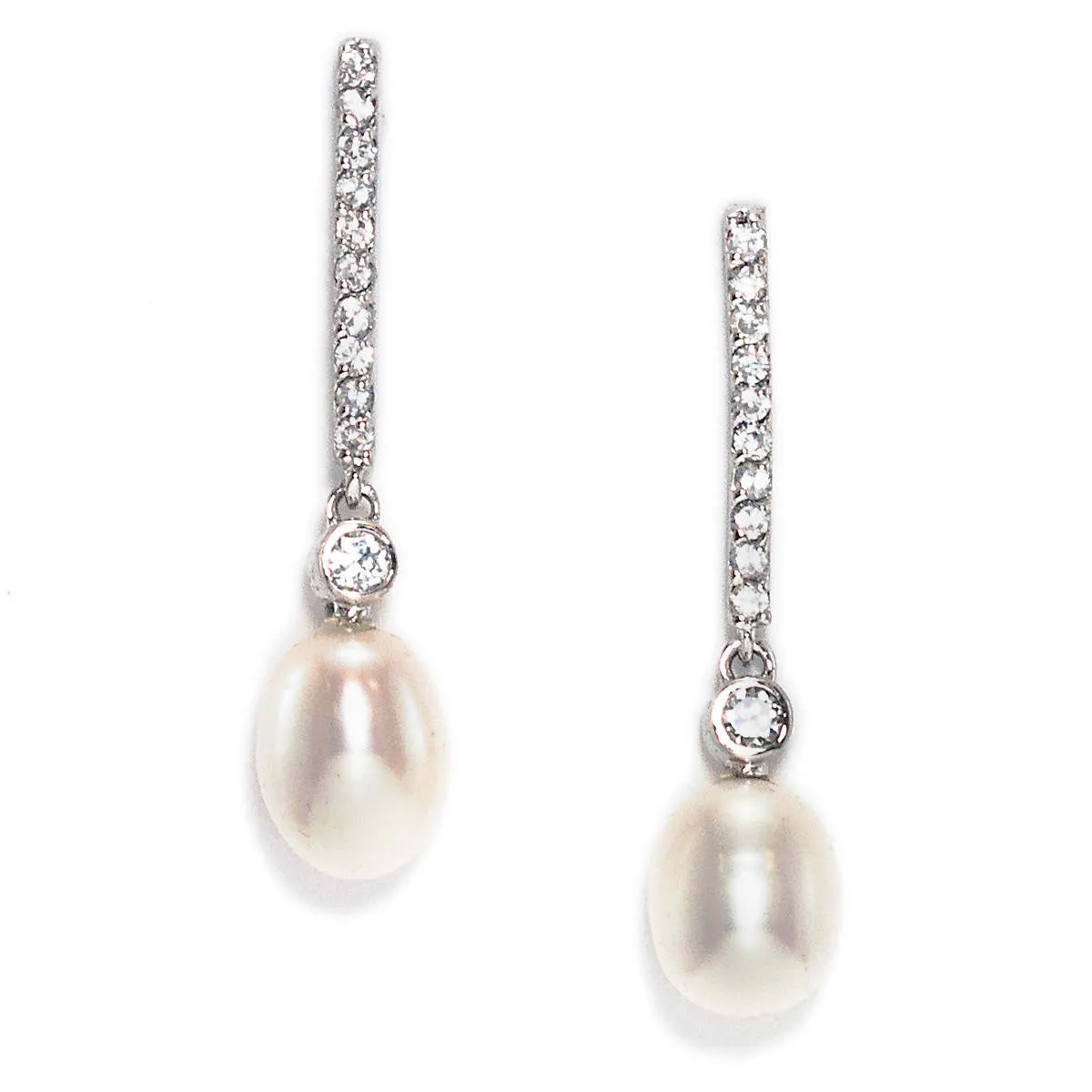 Aubrie Elegant Freshwater Pearl and Crystal Drop Earring