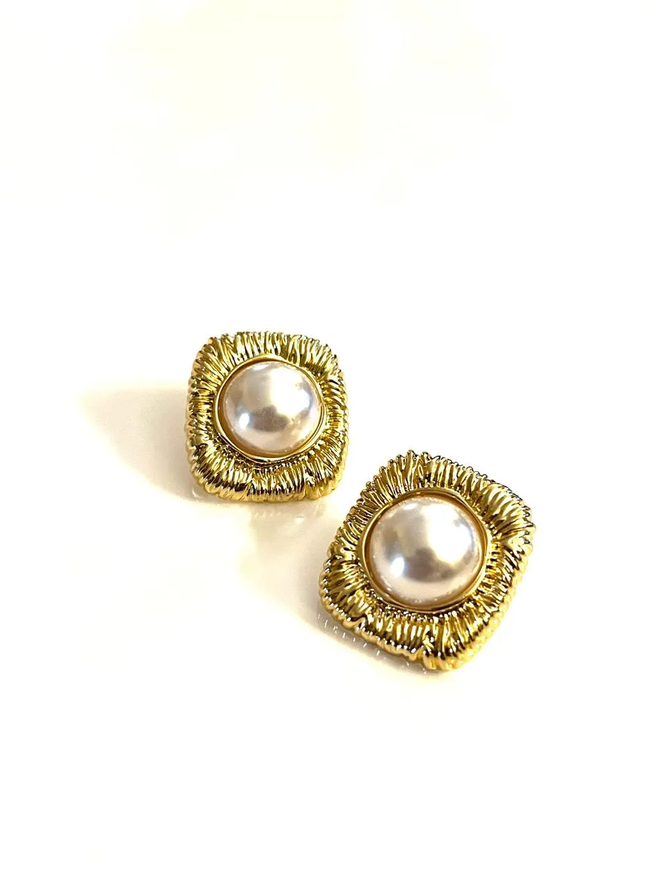 Elegant Squared Pearls Earrings - Trio Earrings