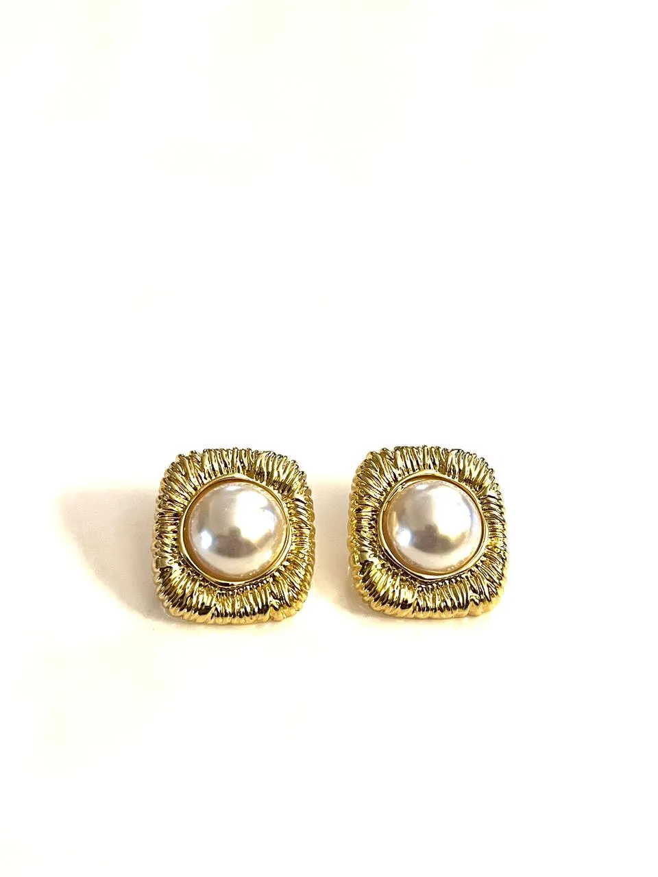 Elegant Squared Pearls Earrings - Trio Earrings