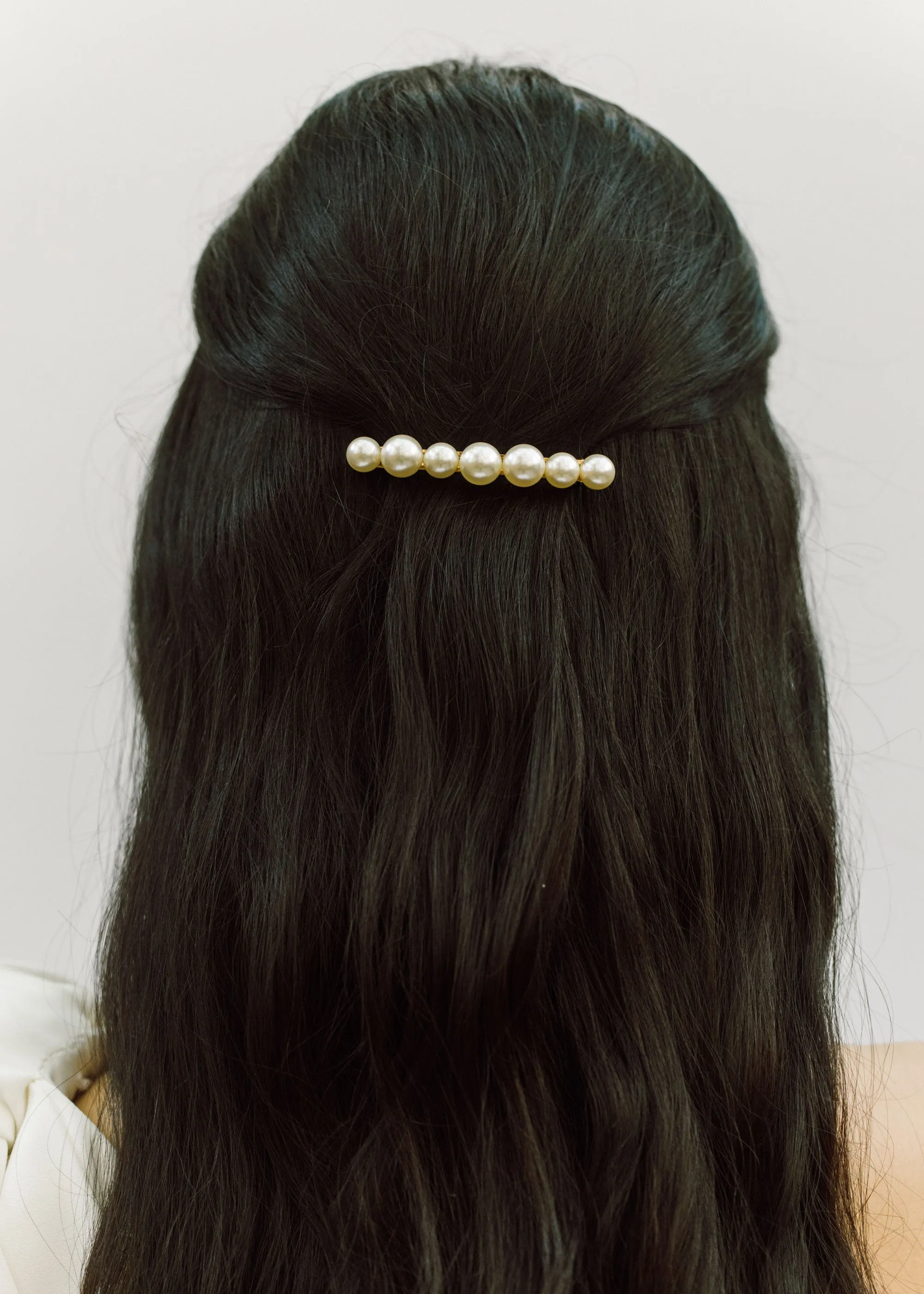 Gretel Pearl Barrette -- Gold