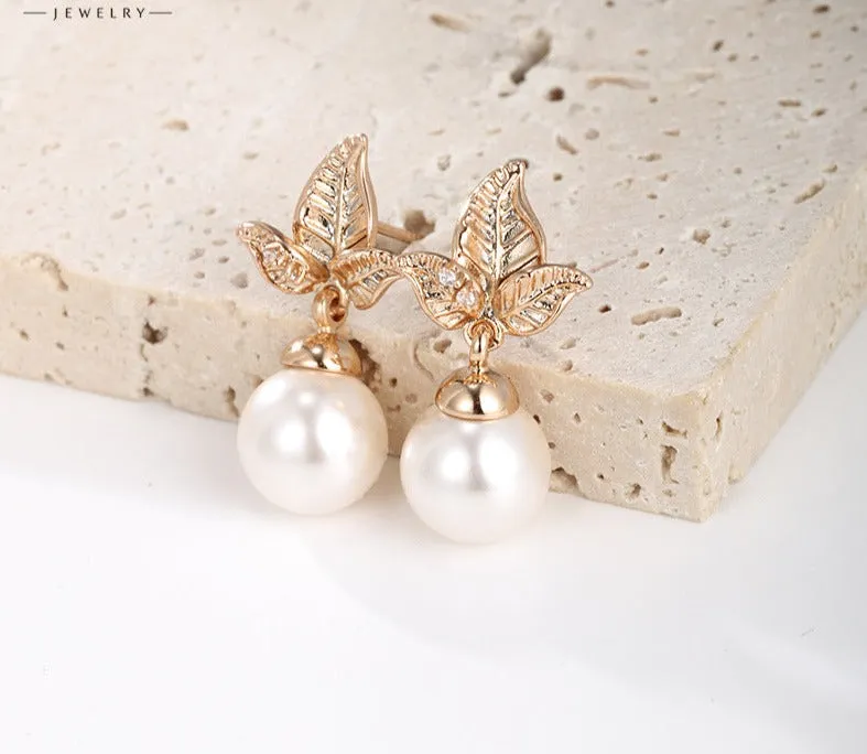 Jewelry simple and fashionable gold leaf imitation pearl earrings niche design high-end retro earrings