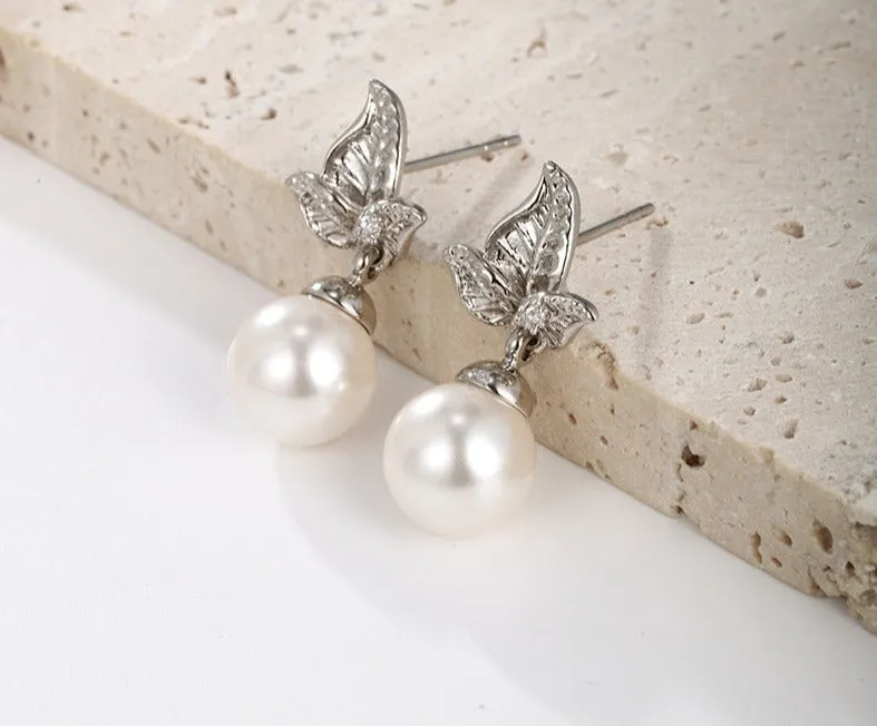 Jewelry simple and fashionable gold leaf imitation pearl earrings niche design high-end retro earrings