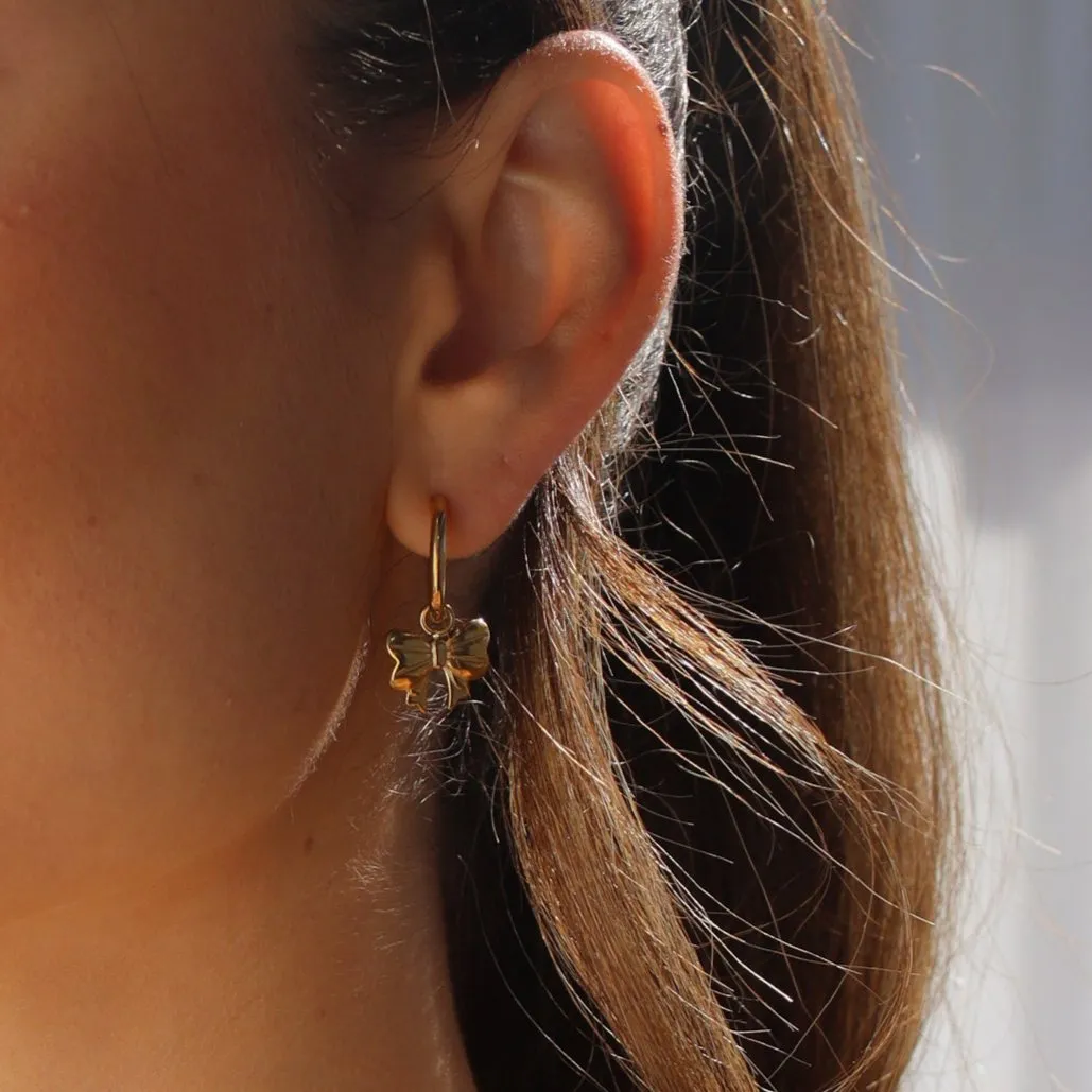 Kiara - Huggie Ribbon Bow Earrings