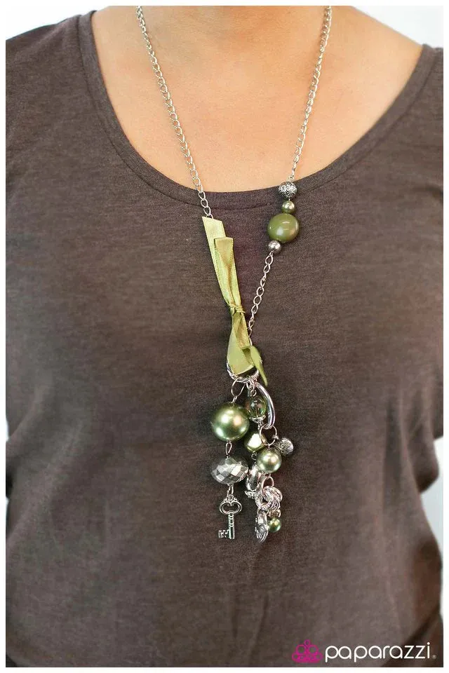 Paparazzi Necklace ~ Wishful Thinking - Green