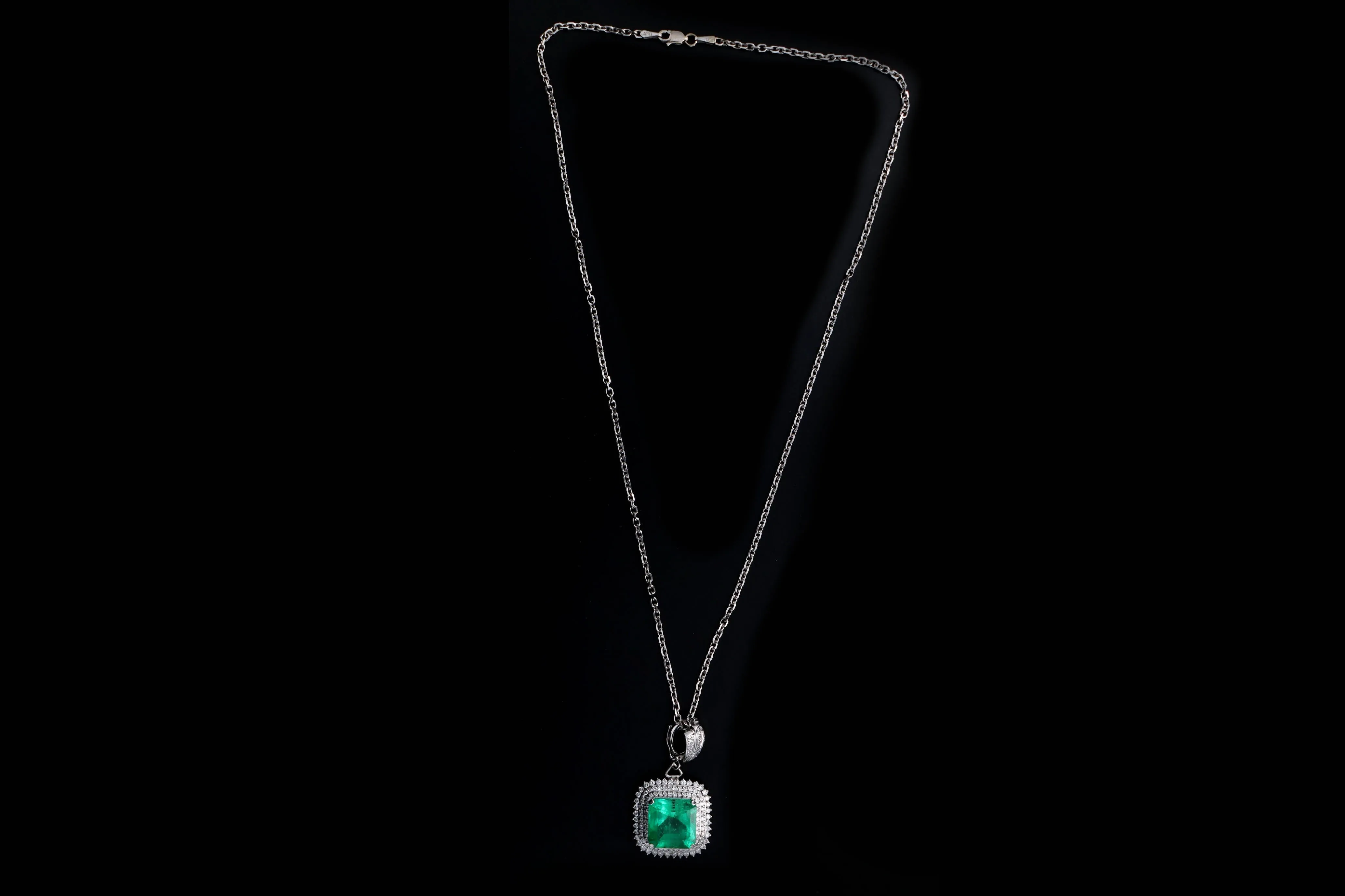 Platinum 9.54 Carat Natural Colombian Emerald & Diamond Halo Pendant Necklace GIA Certified