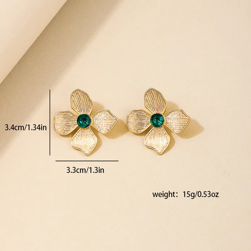 Sweet French Retro Flower Earrings for Stylish Women