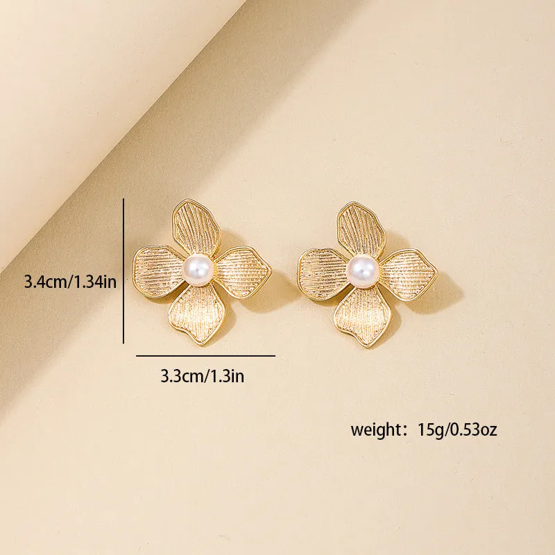 Sweet French Retro Flower Earrings for Stylish Women