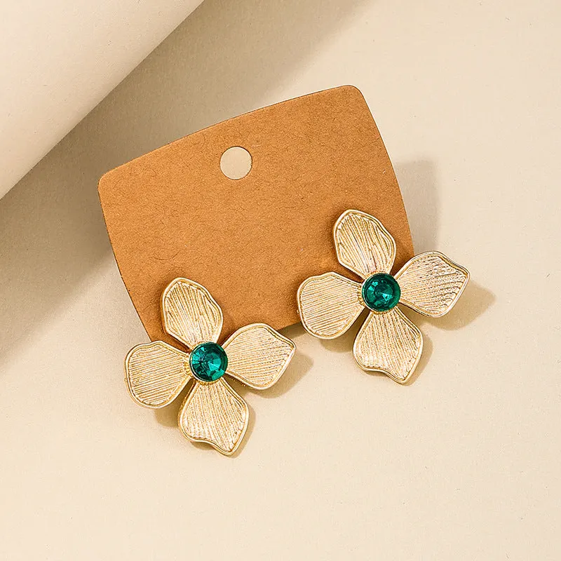 Sweet French Retro Flower Earrings for Stylish Women